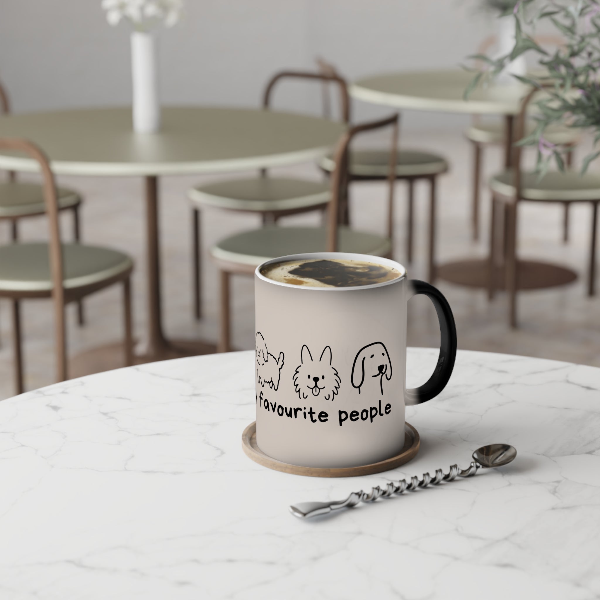 Dogs Are My Favourite People – Farbwechsel-Tasse